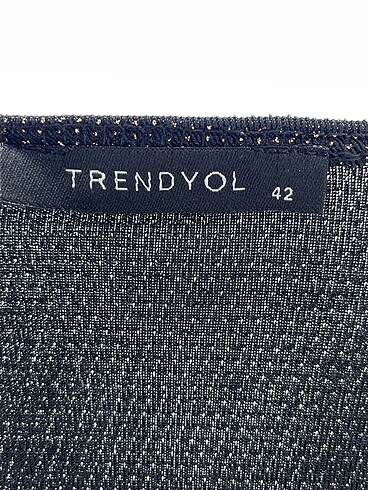 42 Beden çeşitli Renk Trendyol & Milla Bluz %70 İndirimli.