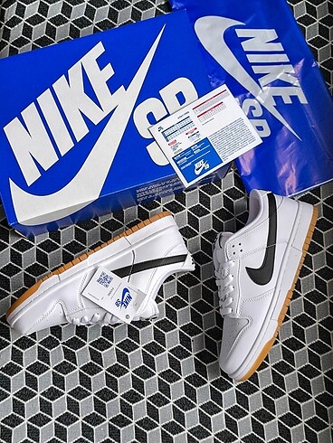 NİKE DUNK LOW