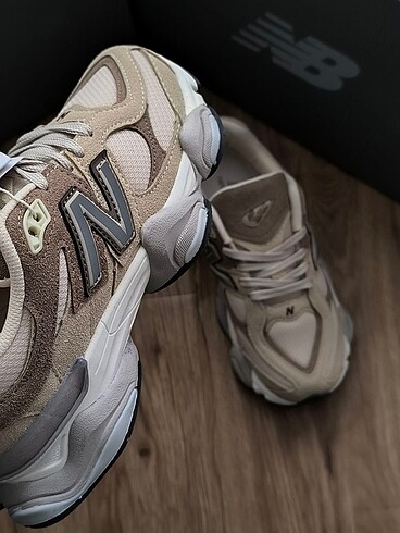 NEW BALANCE 9060