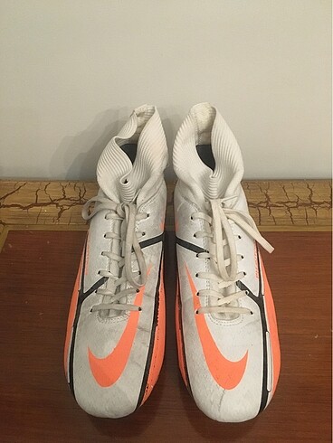 40 Beden Nike Phantom Çoraplı Krampon