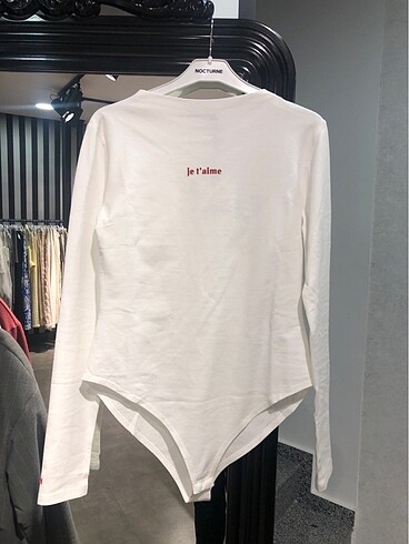 Body ekru