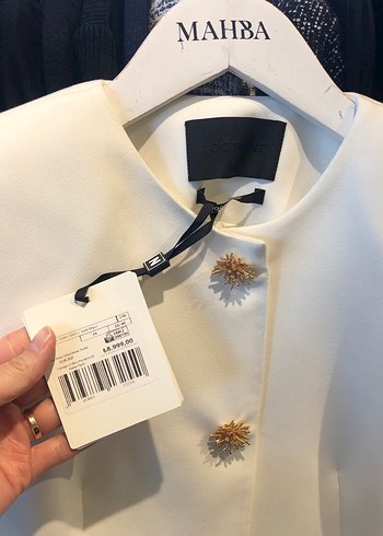 Düğmeli Beyaz Mini Kadın Blazer - Görsel 3