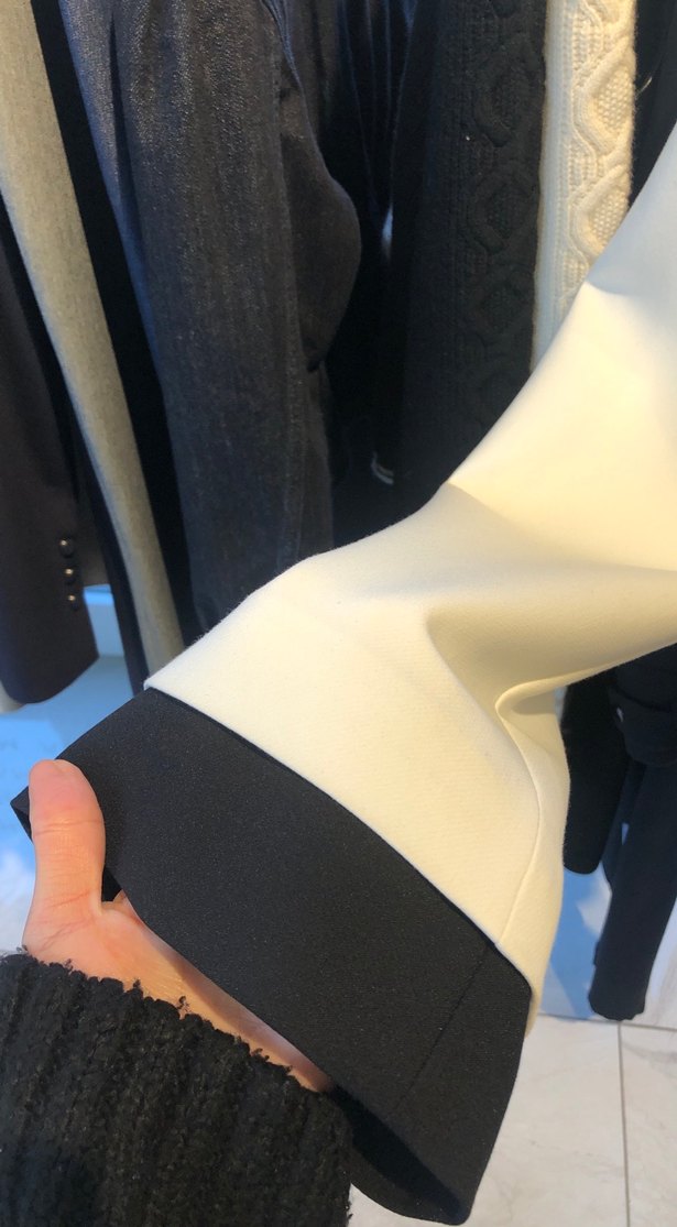 Düğmeli Beyaz Mini Kadın Blazer - Görsel 2