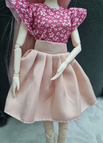 Beden Barbie spor set ,abiye, elbise ,ayakkabı, tac ,gözlük