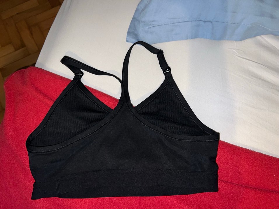 Nike Siyah Spor Sütyeni - Görsel 2