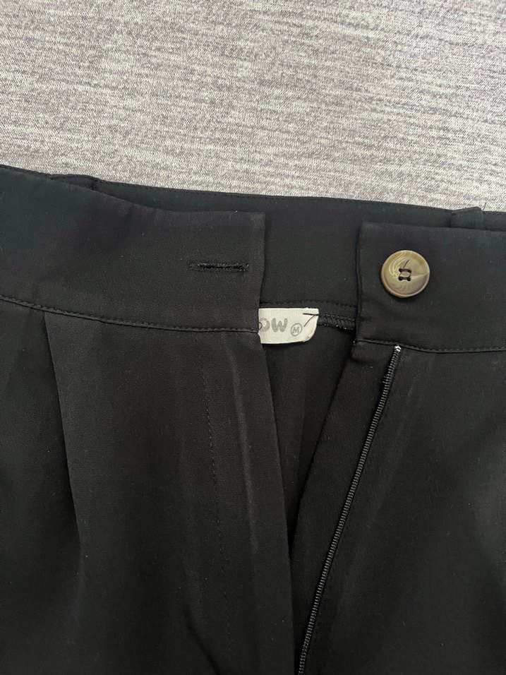 Siyah Pilili Midi Kadın Kumaş Cepli Pantolon - Görsel 2