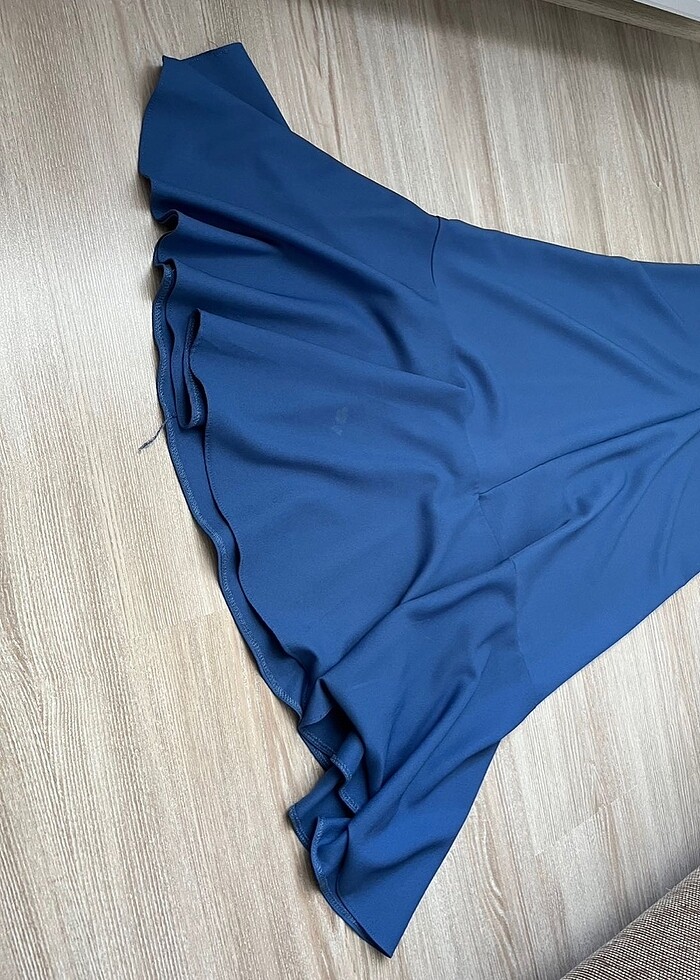 Kolsuz Elbise - Görsel 3