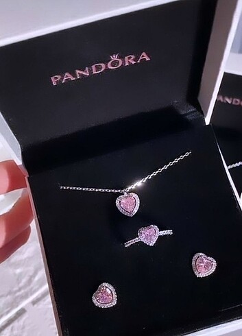 Pandora sadece yüzük