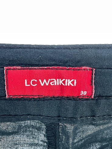 38 Beden lacivert Renk LC Waikiki Bermuda / Kapri %70 İndirimli.