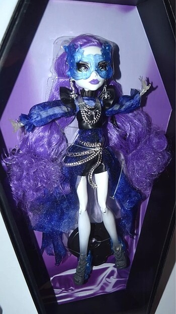 Beden Renk Monster High Midnight Spectra