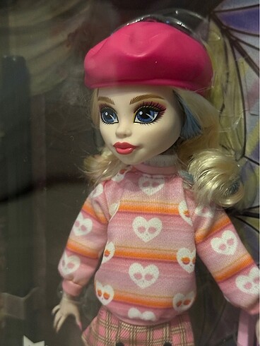 Beden Monster High Enid