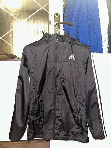 Adidas kapüşonlu yağmurluk ceket