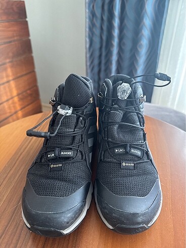 Adidas Kışlık yepyeni bot