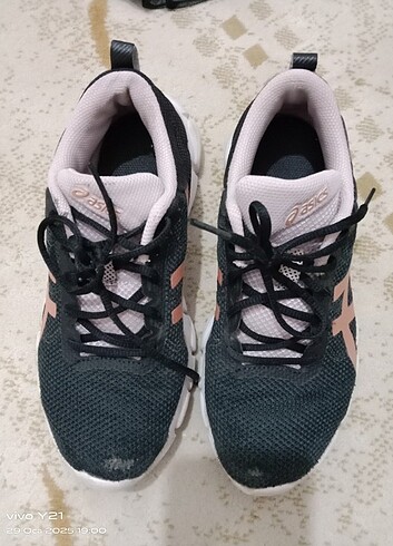 36 Beden Ayakkabí Asics markalí