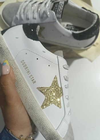 40 Beden beyaz Renk Golden Goose Deluxe Beyaz Kadın Sneakers