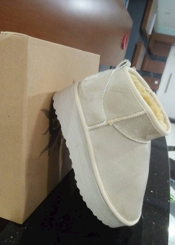 40 Beden Ugg Kadın Bej Sokak Stili Bot
