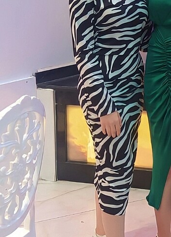 m Beden Siyah beyaz zebra desenli elbise
