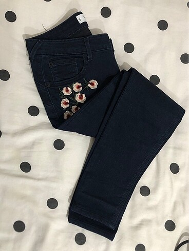 Mango Mango Jean