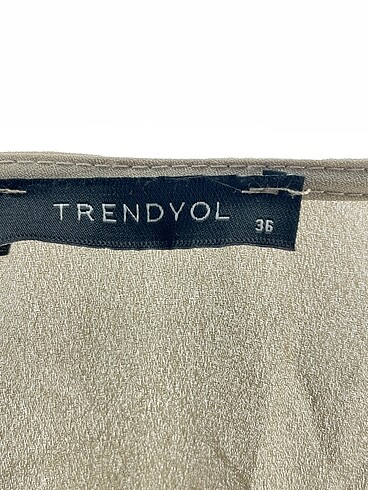 36 Beden çeşitli Renk Trendyol & Milla Bluz %70 İndirimli.