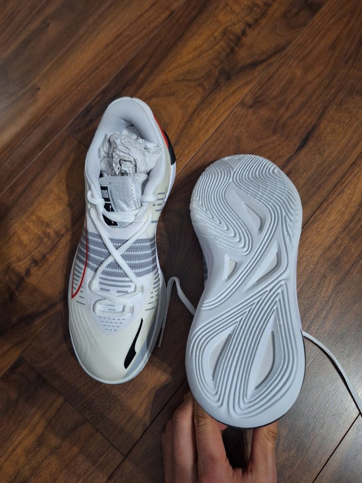 Orijinal Beyaz Gri Puma Basketbol Ayakkabısı Velcro 40.5 - Görsel 2