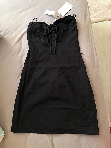 bershka straplez elbise