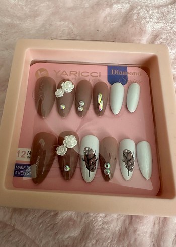 Takma tırnak içinde yapıştırmalı yapıştırıcısı mevcut - Görsel 2