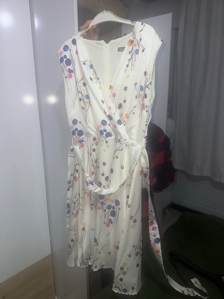 Bohem Tarz V Yaka Midi Elbise renkli kuşaklı - Görsel 4