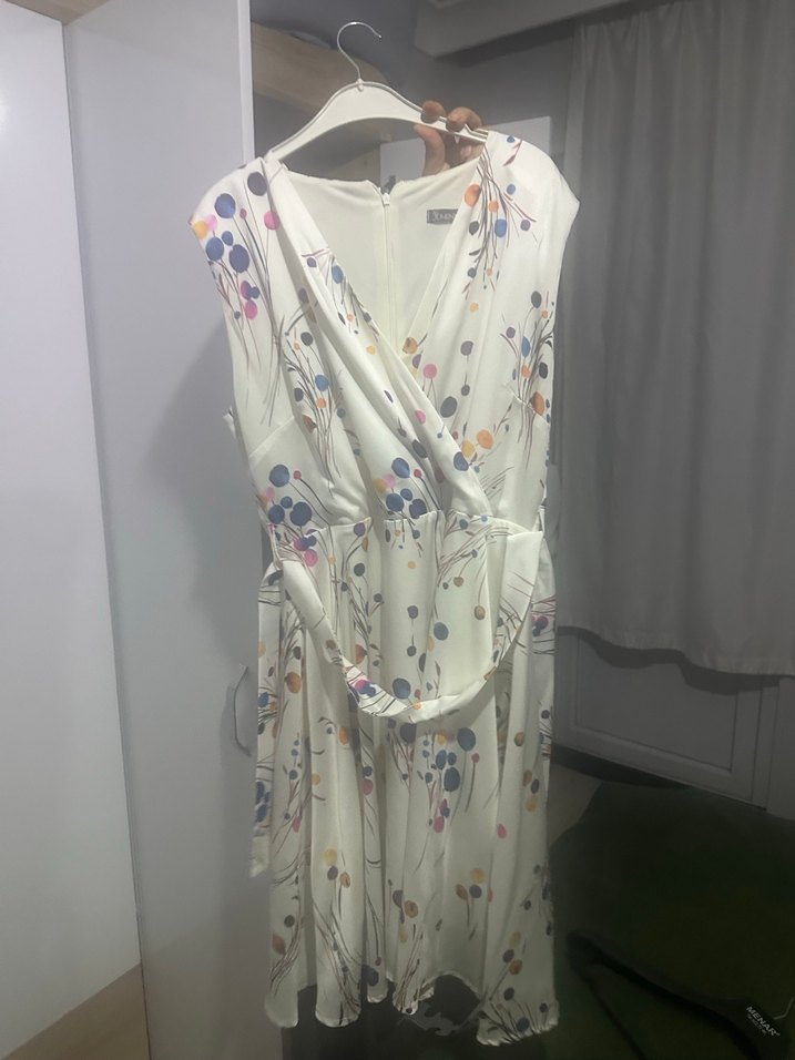 Bohem Tarz V Yaka Midi Elbise renkli kuşaklı - Görsel 2