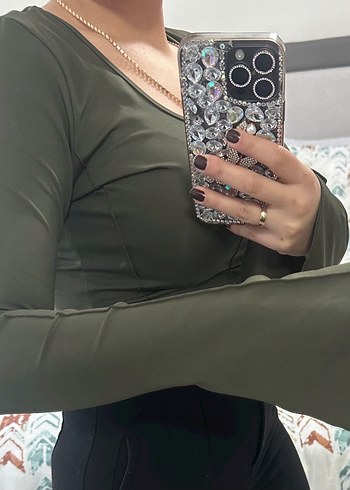 V Yaka Haki Kadın Bluz Uzun Kollu - Görsel 7