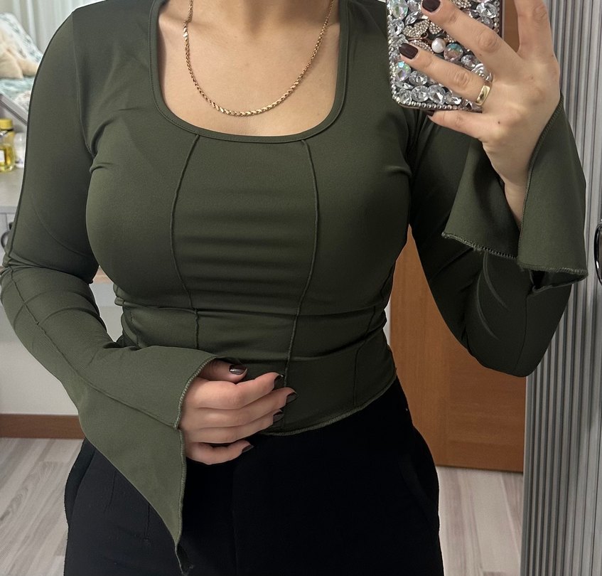 V Yaka Haki Kadın Bluz Uzun Kollu - Görsel 5