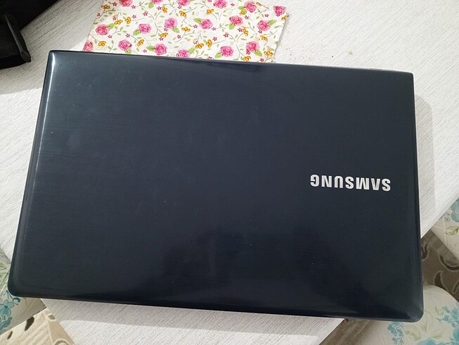 Samsung Samsung bilgisayar iyi durumda