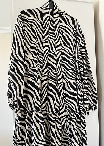 40 Beden siyah Renk Zebra Desenli Uzun Salaş Elbise