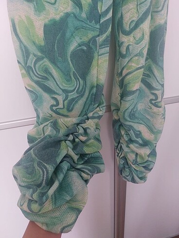 Zara yeşil desenli pantolon