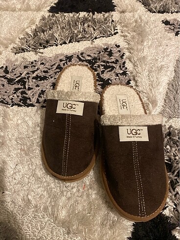 Ugg Ugg terlik