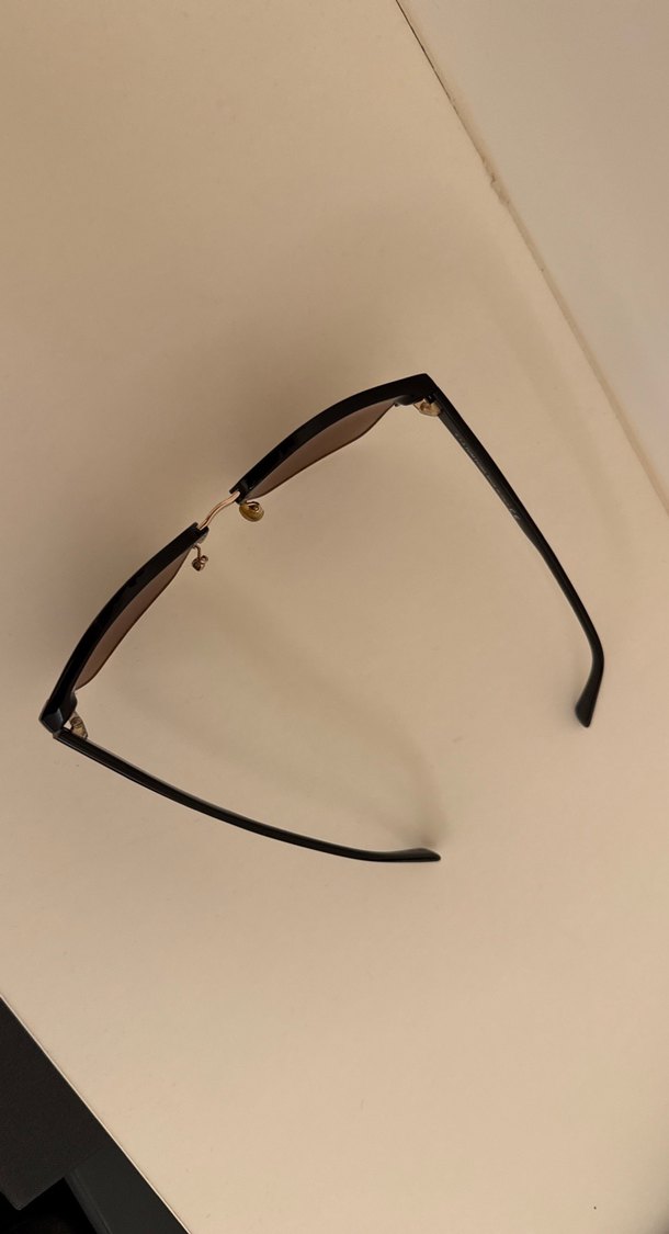 Tom Ford TF367 Klasik Şıklıkta Siyah Gözlüğü - Görsel 2