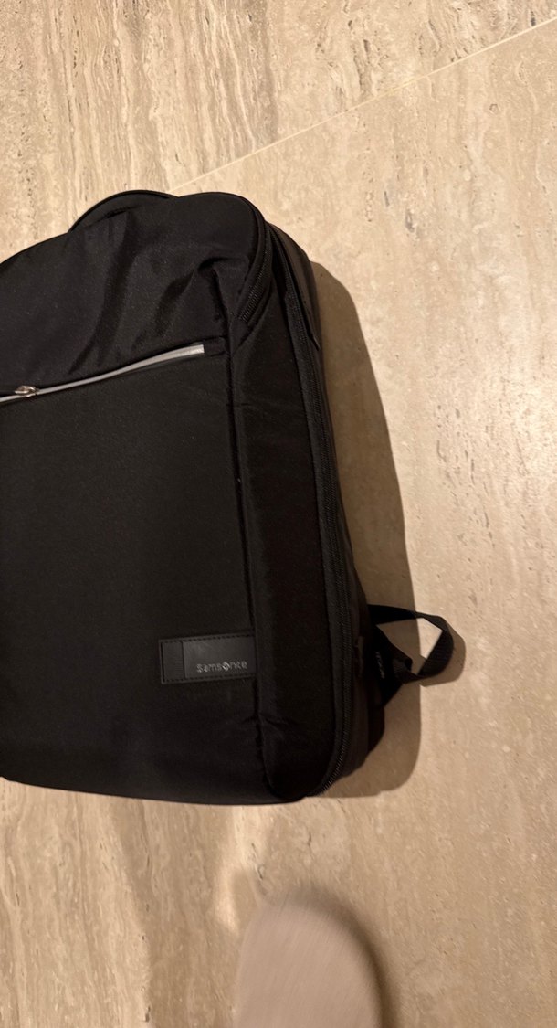 Samsonite Sade Siyah Fermuarlı Erkek Sırt Çantası - Görsel 2