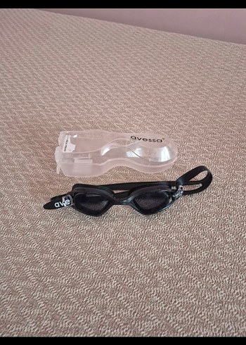 Şeffaf Siyah Yılan Desenli Yüzücü Gözlüğü - Görsel 2