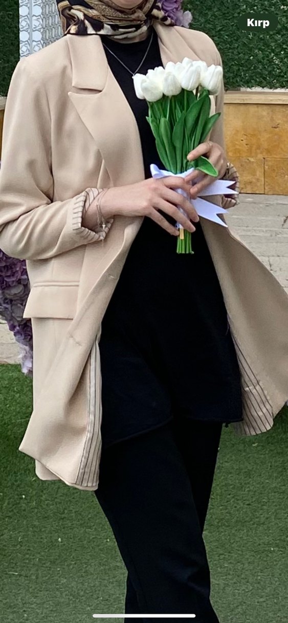 Bej Düğmeli Uzun Kadın Klasik Ceket - Görsel 2