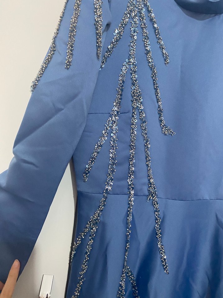 Mavi Uzun Kollu Yüksek Yakalı Abiye Elbise - Görsel 2