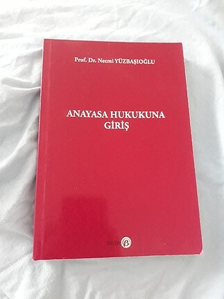 Anayasa hukukuna giriş kitabı