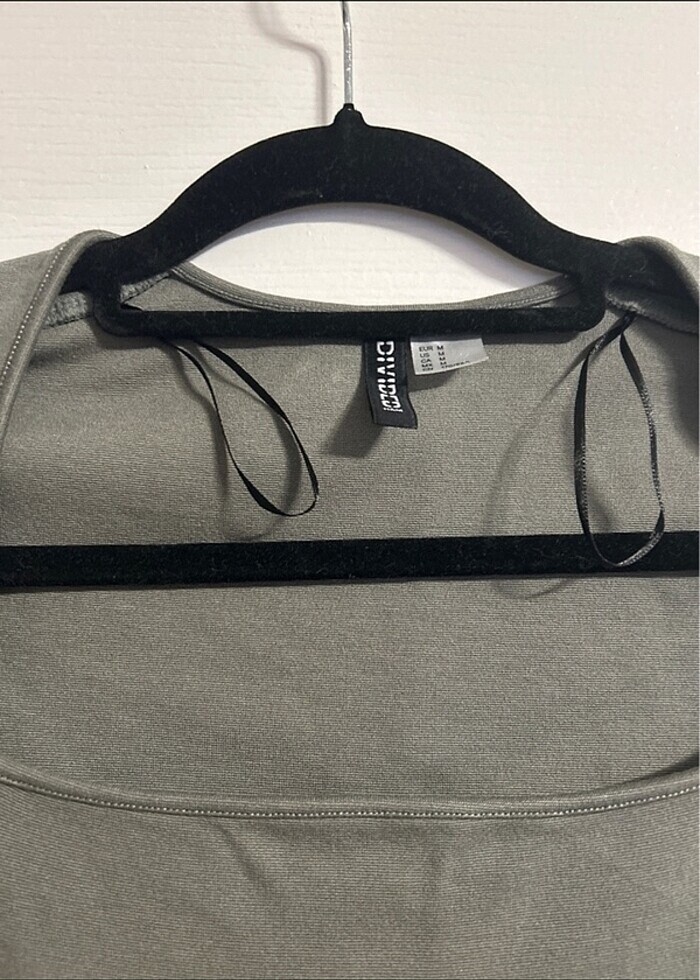 Hn detaylı elbise - Görsel 3