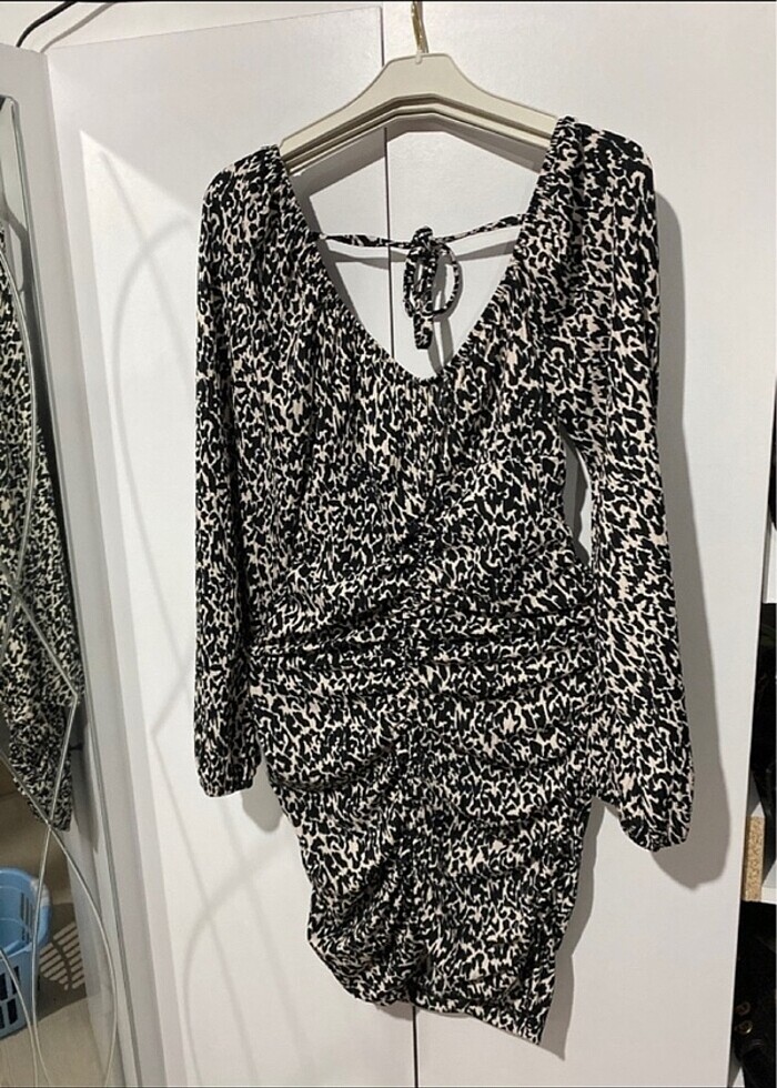 Detaylı elbise - Görsel 2