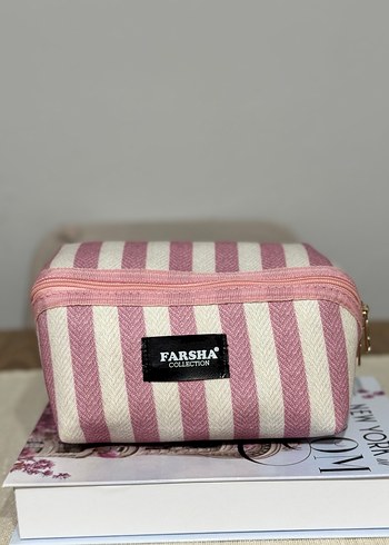 Pembe Çizgili Fermuarlı Makyaj Çantası