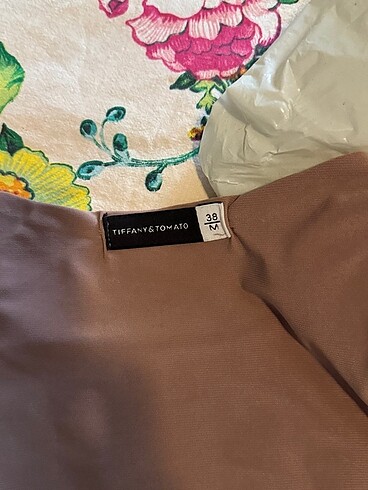 Tiffany Tomato Çıt çıtlı üst