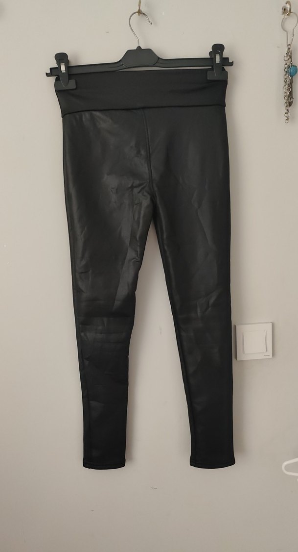 Siyah Deri Kemerli Dar Kesim Kadın Tayt - Görsel 2