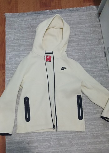 Nike tech
