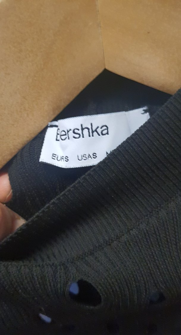 Siyah Örgü Yüksek Yakalı Uzun Kollu Kadın Kazak - Görsel 3