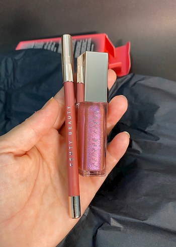 Fenty Beauty Pembe Parlak Dudak Parlatıcısı Seti - Görsel 2