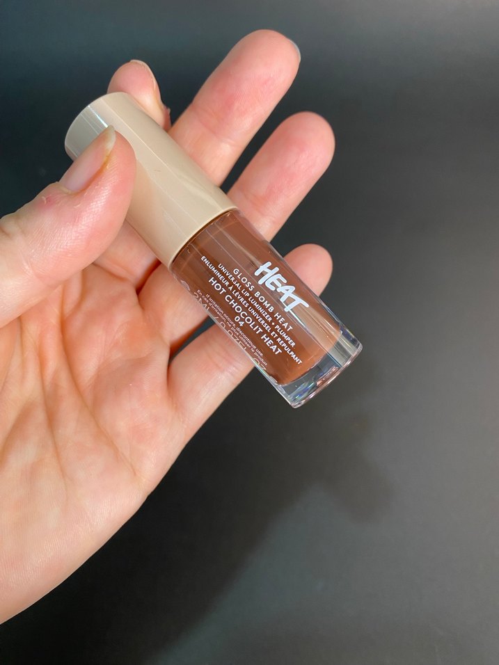 Fenty Beauty Gloss Bomb Lip Gloss 2 ml - hot chocolıt - Görsel 2