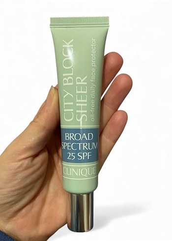 Clinique City Block Sheer SPF 25 Güneş Koruyucu - Görsel 2